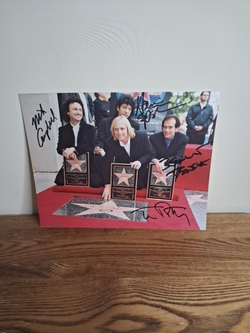 Signed 1999 Auto Tom Petty & Heartbreakers Hollywood Walk Of Fame Star Ceremony.